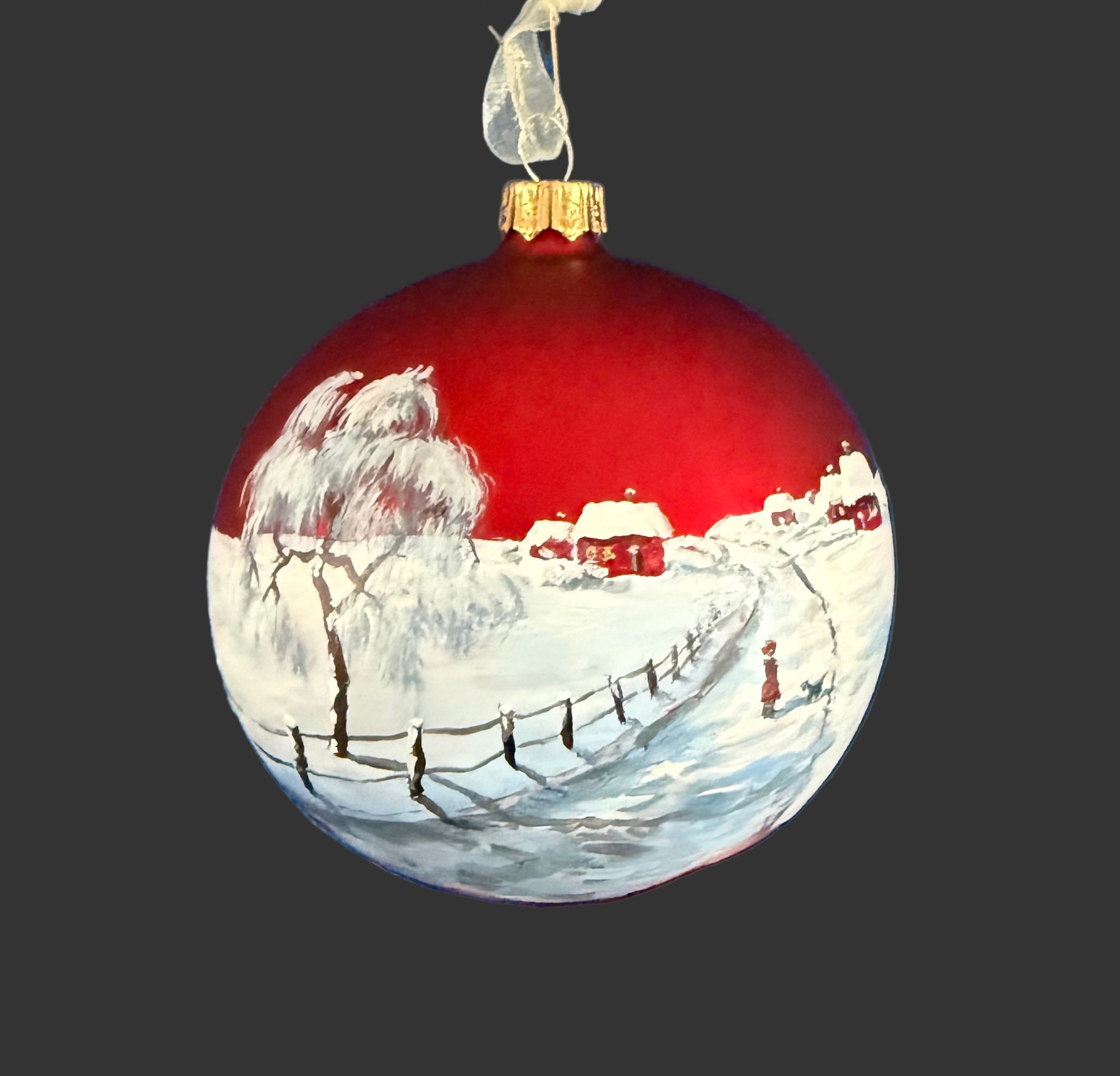 Tannenbaumkugel -  Dorfstrasse im Schnee, Rot 10