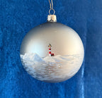 Motivkugel, Rotes Segelboot matt Silber 10 cm