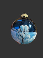 Tannenbaumkugel "Schneelandschaft mit Flusslauf" 8cm, Glas