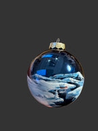 Tannenbaumkugel "Schneelandschaft mit Flusslauf" 8cm, Glas