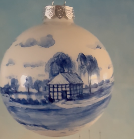 Dekorkugel nach Delfter Art - Verschneiter Bauernhof an der Küste 10cm