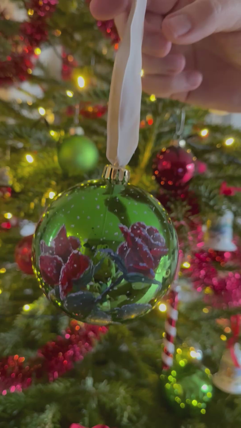 Tannenbaumkugel "Rose" Grün 10cm Kunstoff